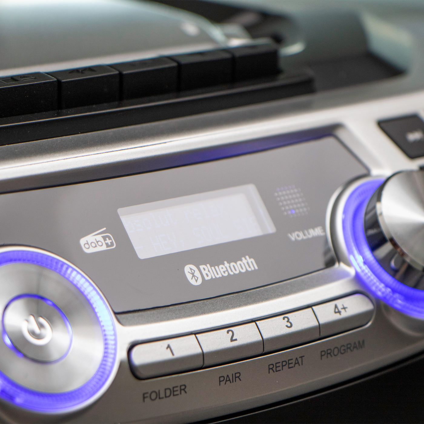 Lenco SCD-720SI - Tragbare XXL Boombox mit DAB+ / FM-Radio, Bluetooth®, CD-, USB- und Kasetten-Spieler - Silber