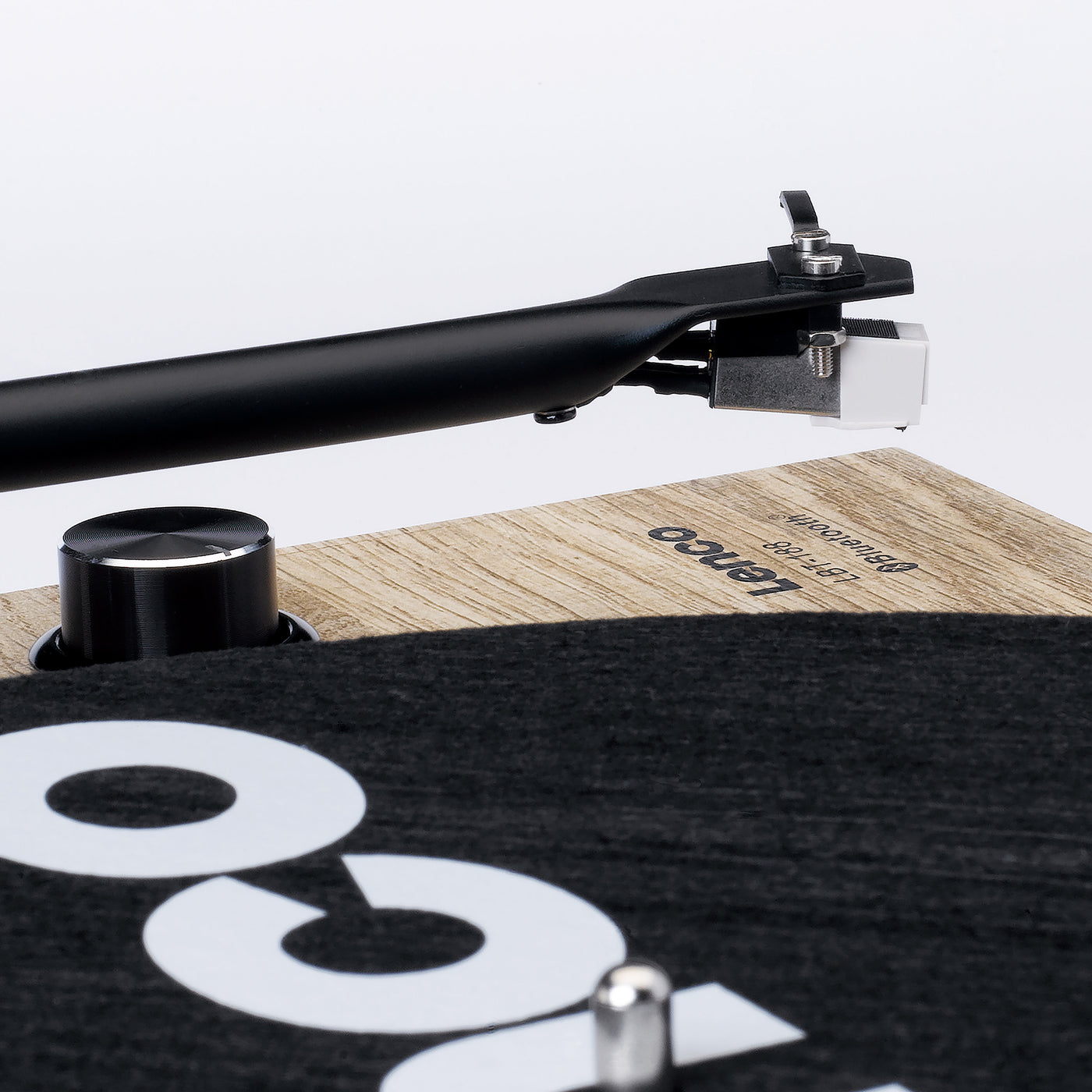Lenco LBT-188PI - Plattenspieler mit Riemenantrieb, Bluetooth® und Anti-Skating, Holz