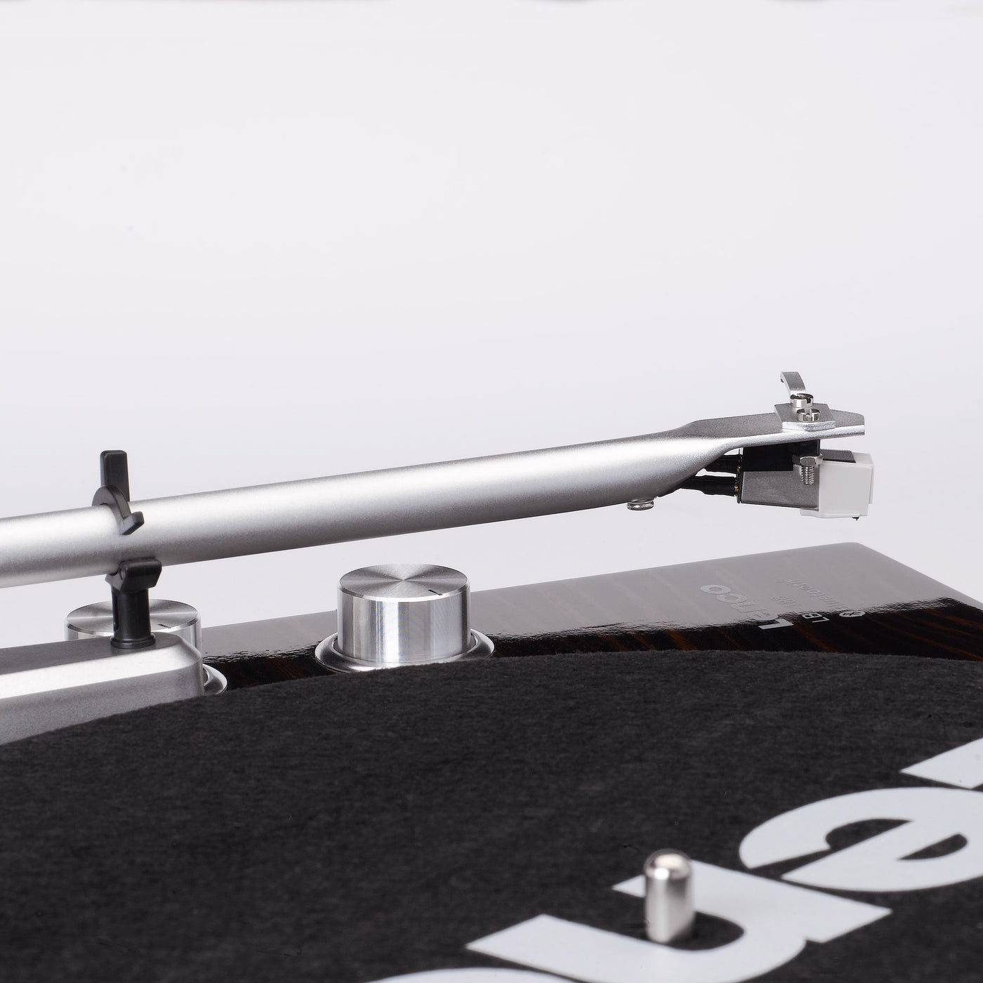 Lenco LBT-188WA - Plattenspieler mit Riemenantrieb, Bluetooth® und Anti-Skating, dunkelbraun
