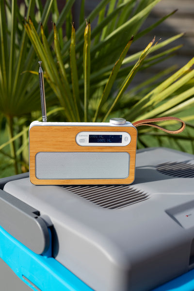 Lenco PDR-040 tragbares DAB+ Radio - Bluetooth® 5.0 - PLL FM - 5 Speichertasten - Uhr und Weckfunktion - 3 Watt RMS - 2000mAh Akku - Weiß